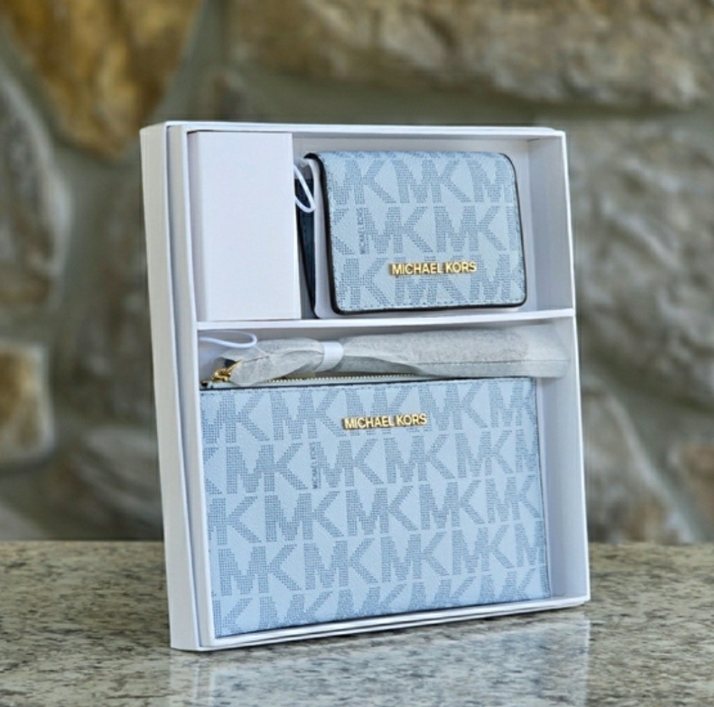 NIB! Michael Kors Soft Sky Blue Signature Wristlet & Wallet Set (MSRP $258) - Picture 2 of 5